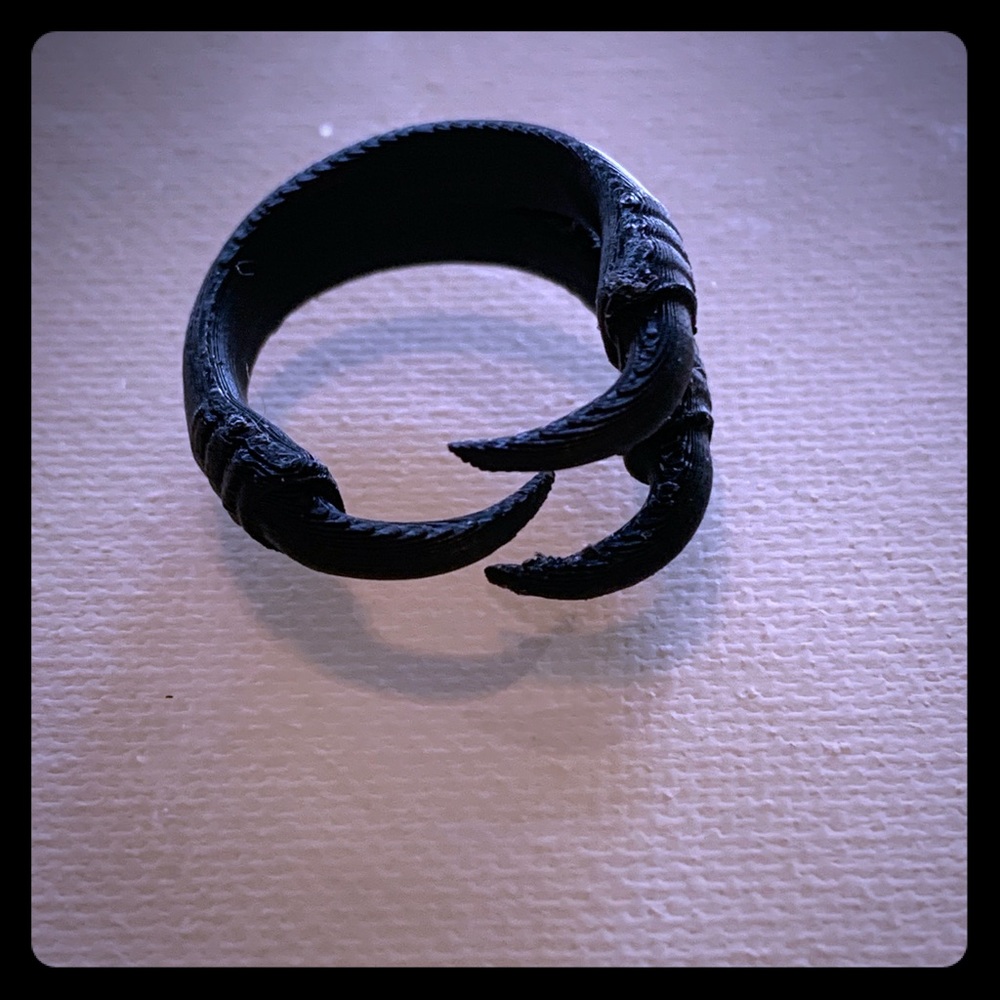 🚫SOLD🚫 Claw ring various sizes